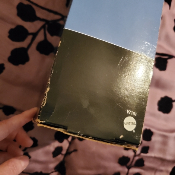 Farrah Fawcett Black Label Collectors Barbie *Damaged Box* - Picture 5 of 16